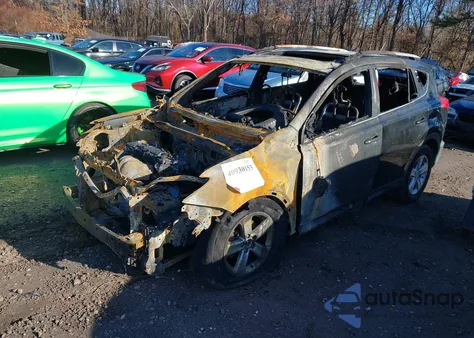 2014 Toyota Rav4 Xle z USA, uszkodzony, nr VIN 2T3RFREV5EW179055